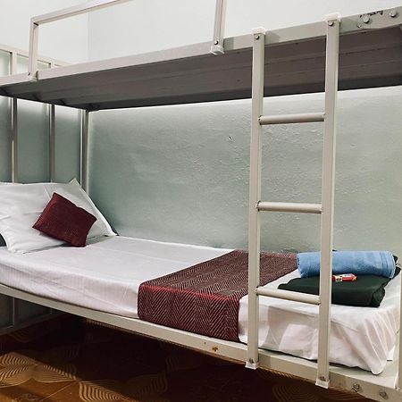Happy Living Dormitory Kannur Railway Station מראה חיצוני תמונה