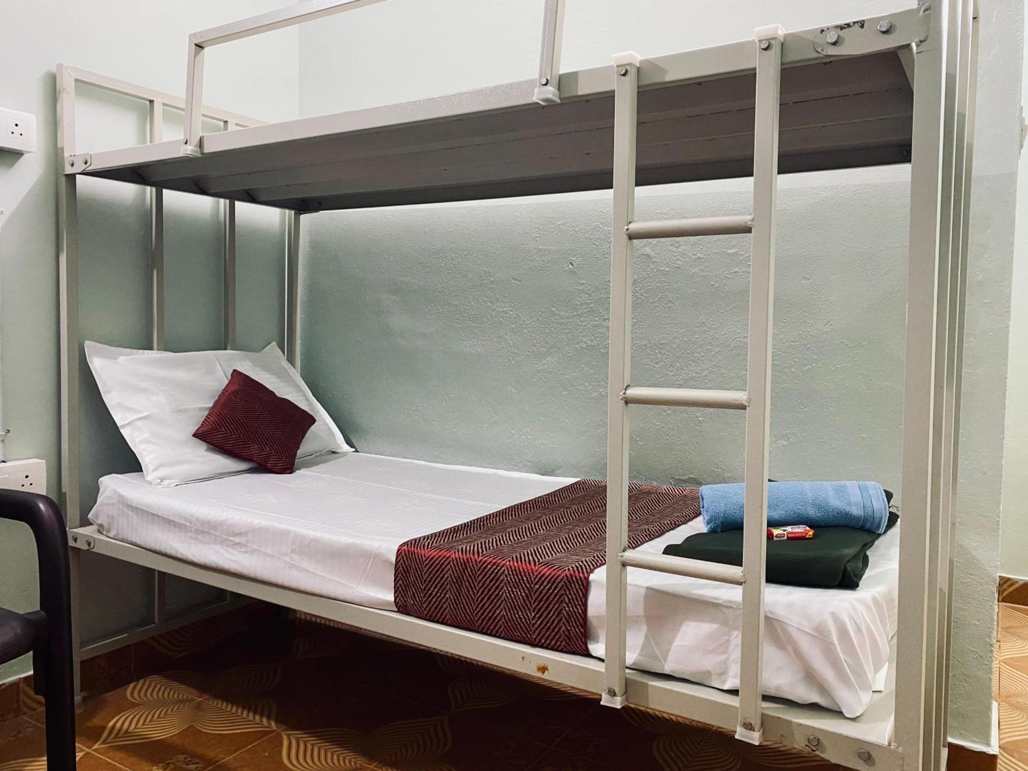Happy Living Dormitory Kannur Railway Station מראה חיצוני תמונה