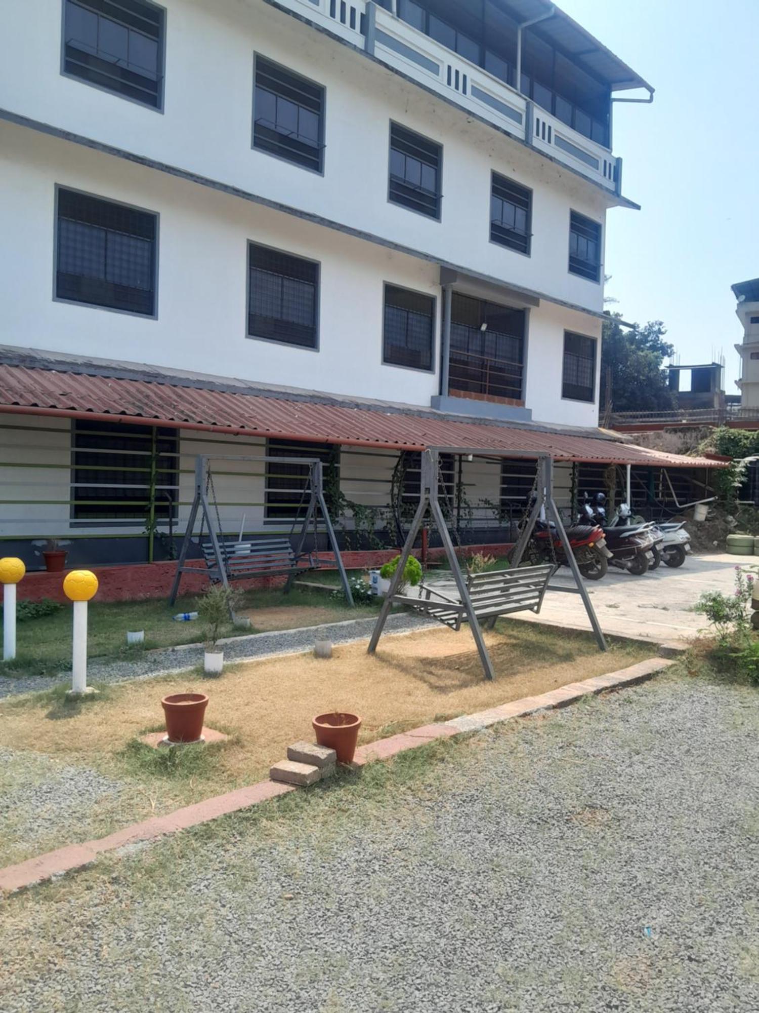 Happy Living Dormitory Kannur Railway Station מראה חיצוני תמונה