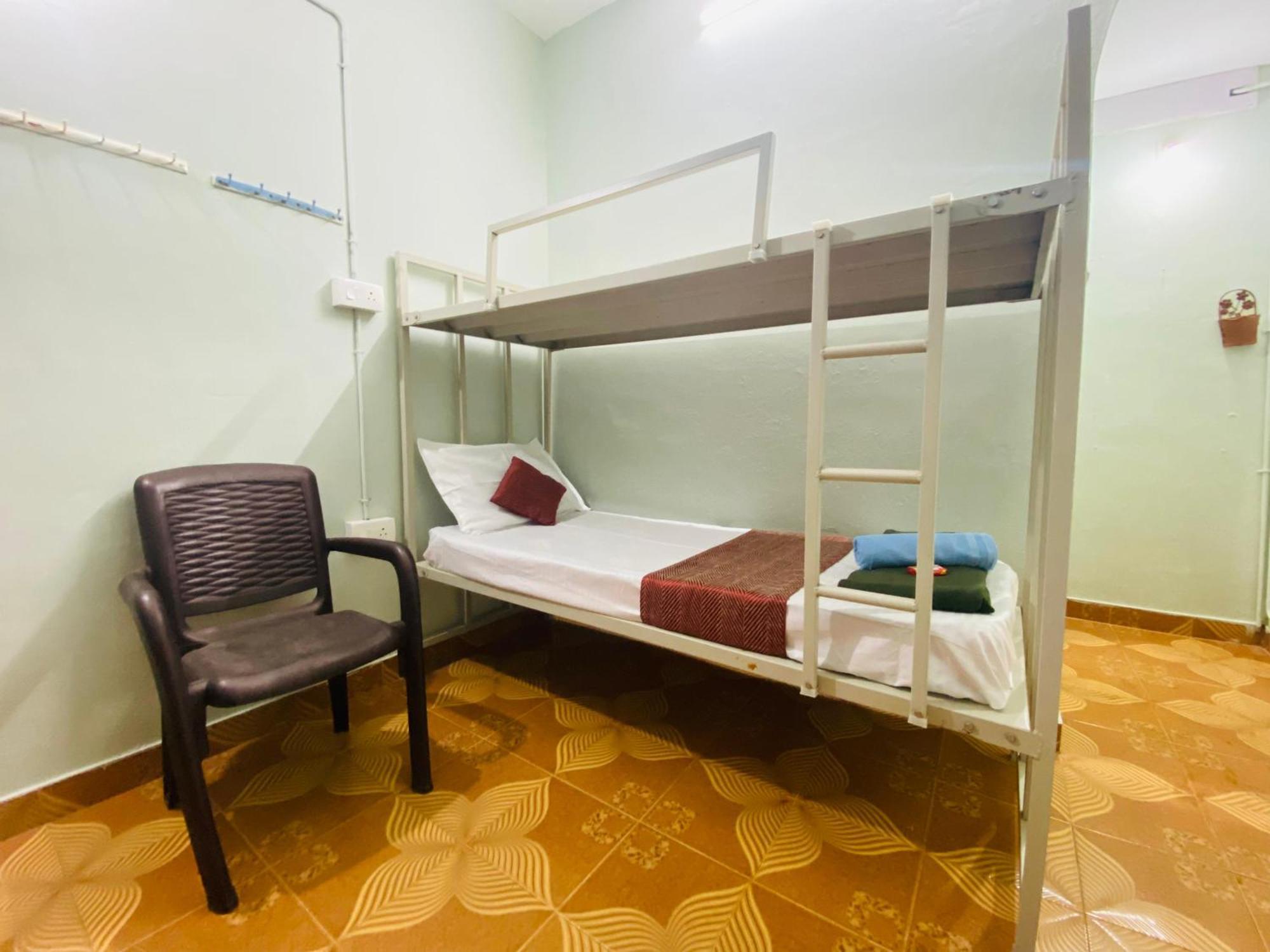 Happy Living Dormitory Kannur Railway Station מראה חיצוני תמונה